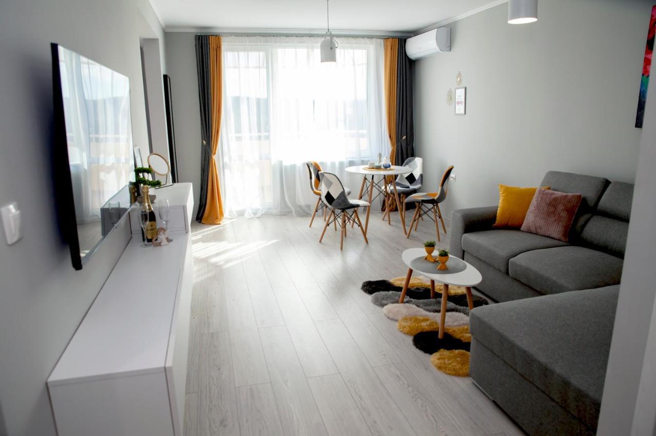 Stadium Apartments Veliko Tărnovo Exteriör bild